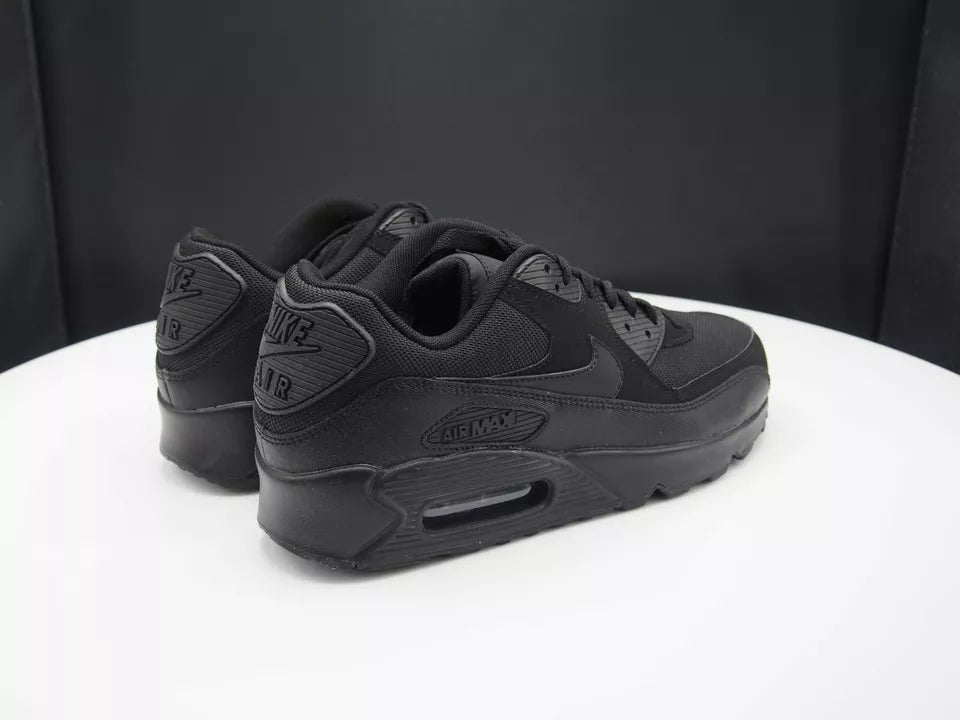 Air Max 90 Essential "Triple Black"